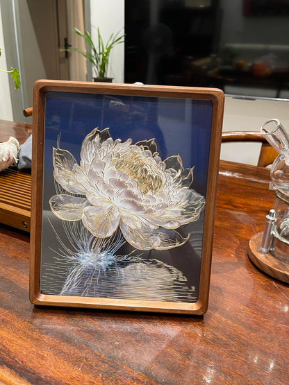 Authentic Chinese Intangible Cultural Heritage Copper Art – Hand-Chiseled Lucky Water Lily with Light & Shadow Effect, Exquisite Desk Sculpture for Gifting