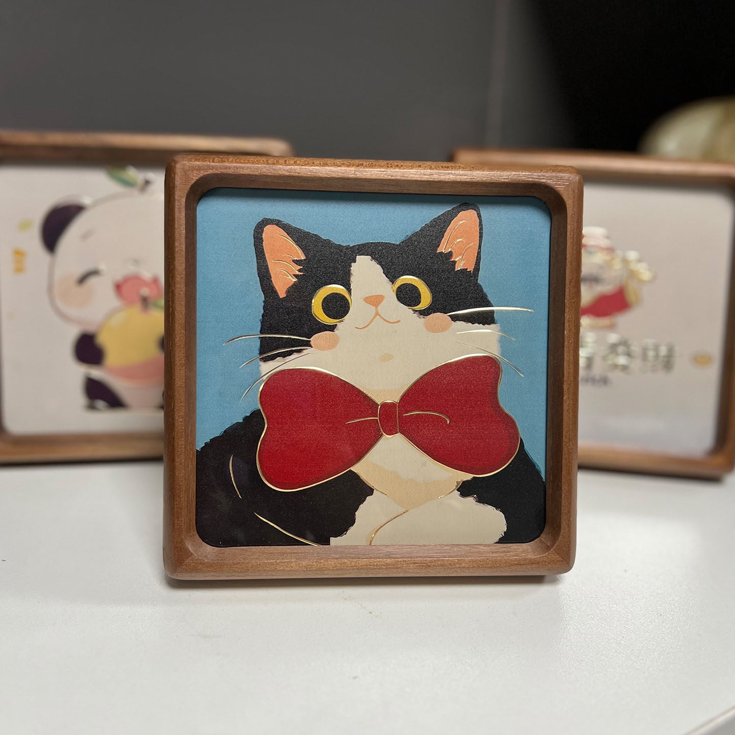 Adorable Kitten Copper Relief Sculpture – Exquisite Hand-Engraved Artisan Craft for Desk or Tabletop, Perfect Gift for Housewarming or Birthdays